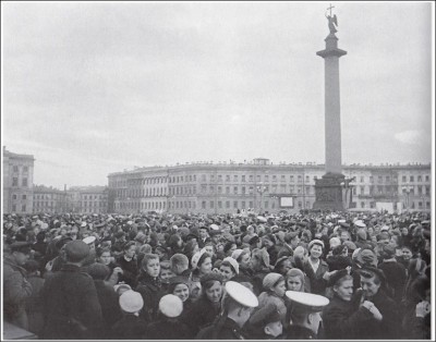 leningrad 1945.jpg (313.26 KiB) Visto 43687 veces leningrad 1945.jpg